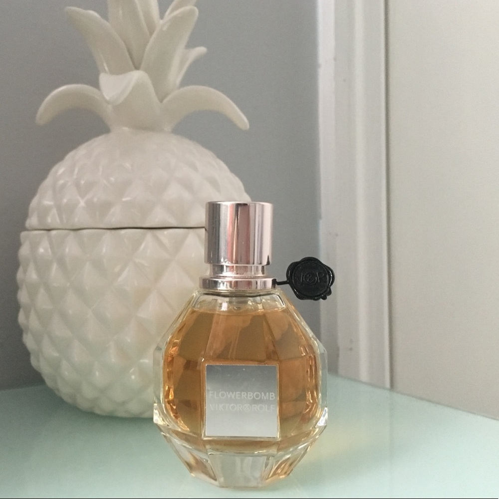 Victor&Rolf Flowerbomb perfume 1.7oz